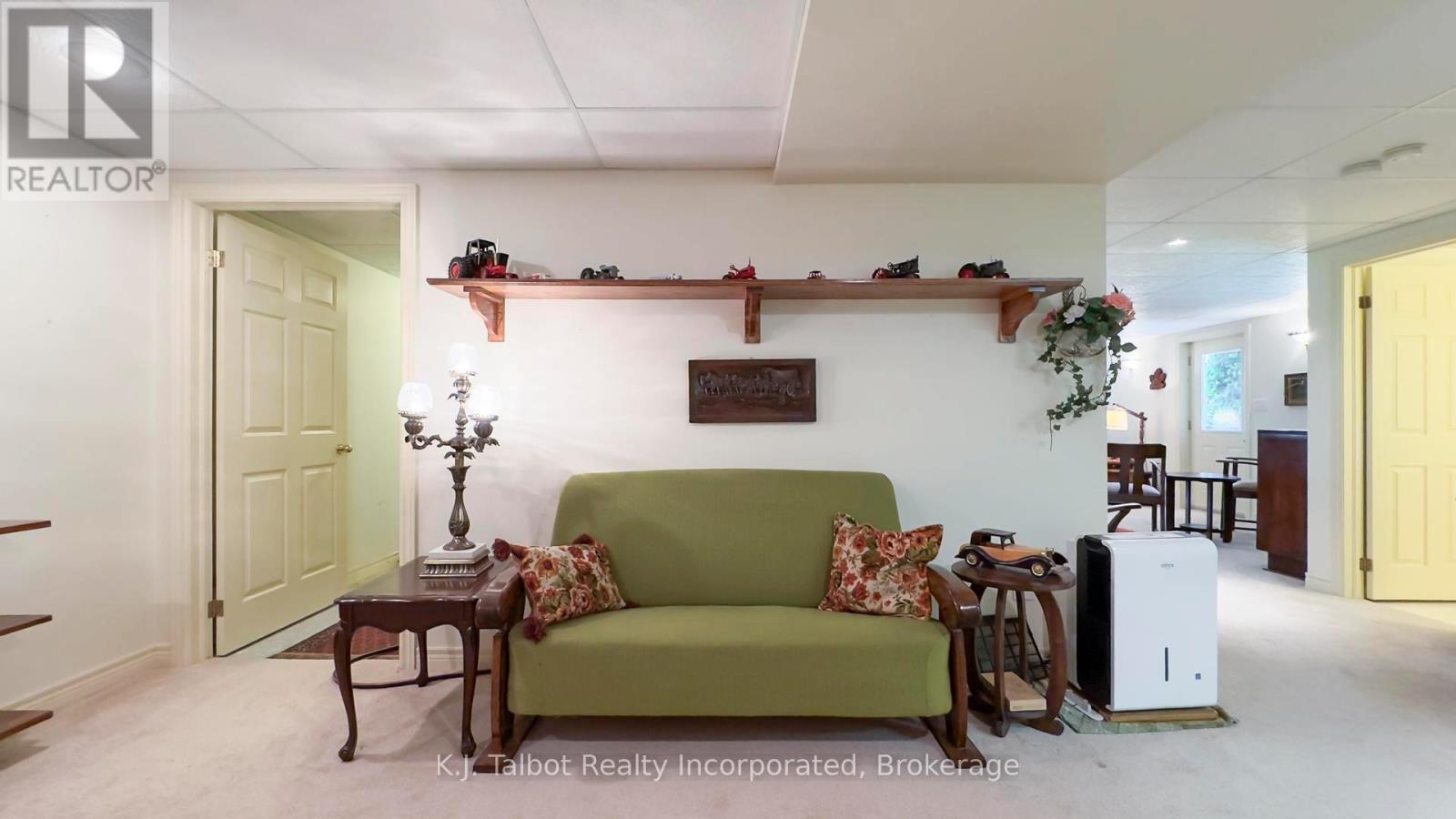 386 Templeton Street, North Huron, Ontario  N0M 1H0 - Photo 32 - X13019014