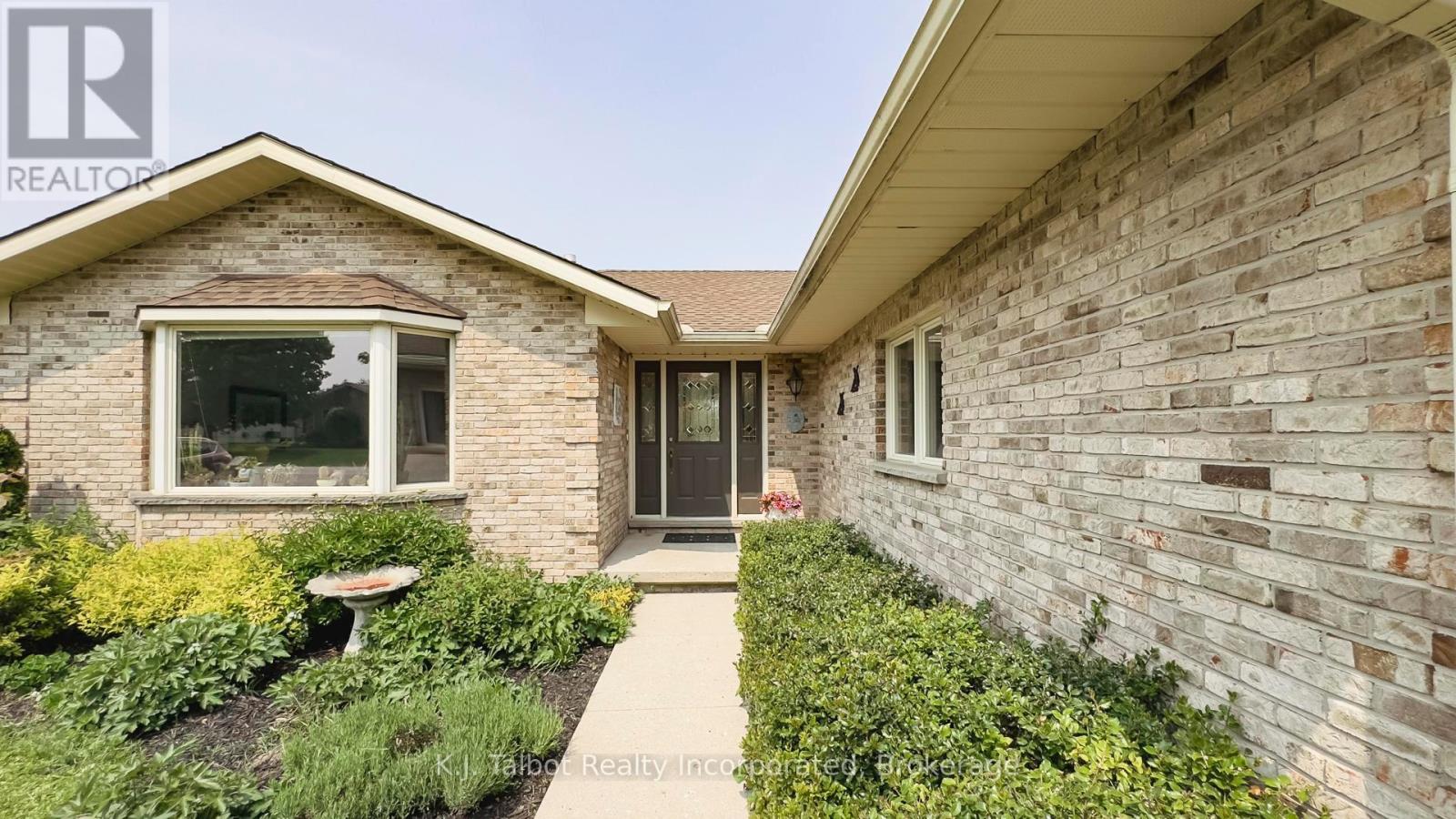 386 Templeton Street, North Huron, Ontario  N0M 1H0 - Photo 44 - X13019014