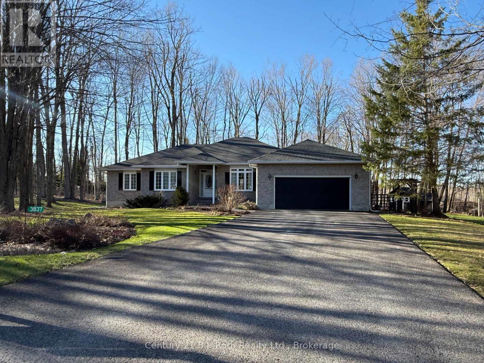 3837 Jenn Lynn Court, Severn, Ontario  L3V 0V6 - Photo 4 - S12800120