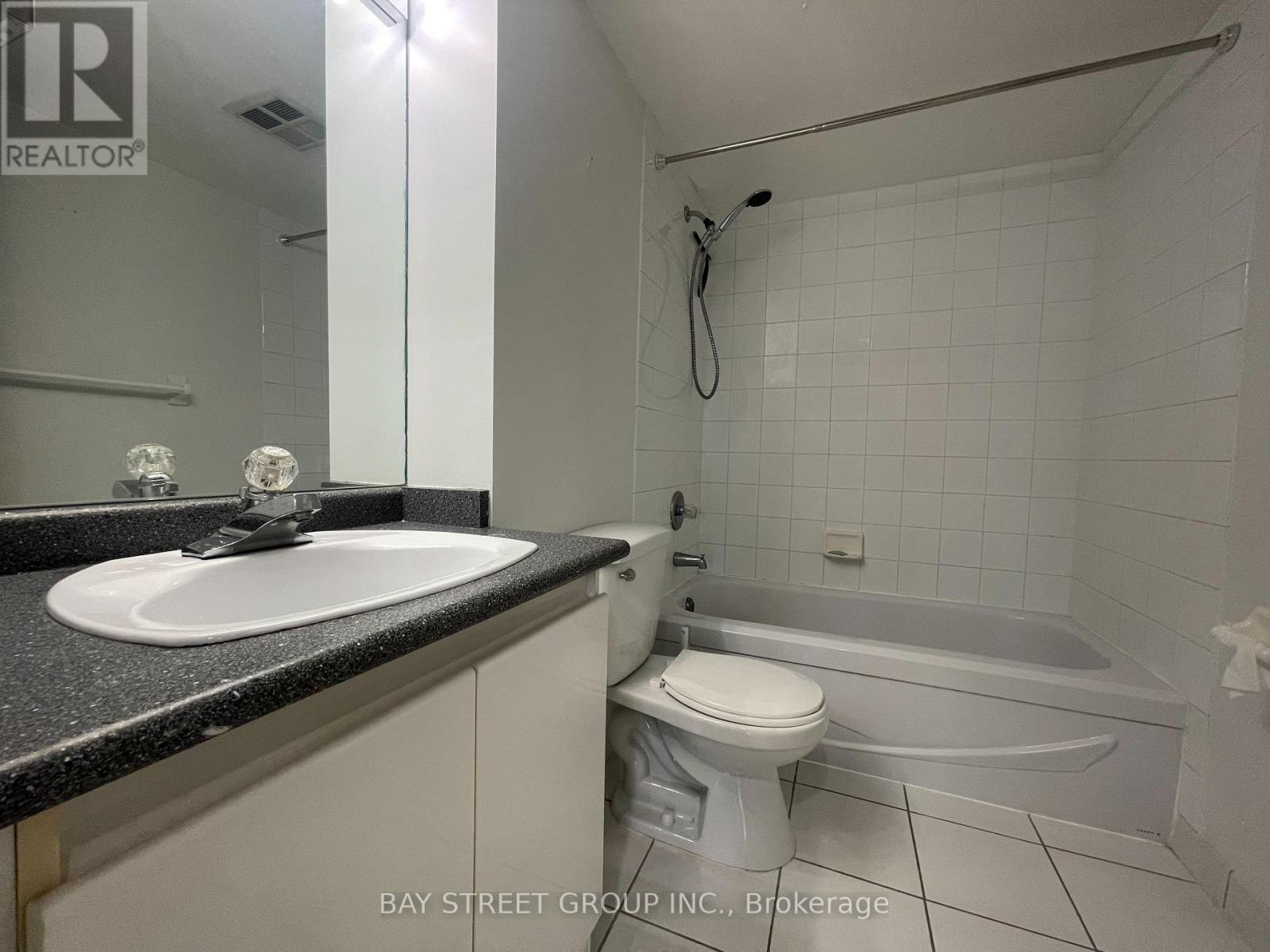 1910 - 736 Bay Street, Toronto, Ontario  M5G 2M4 - Photo 13 - C13019270