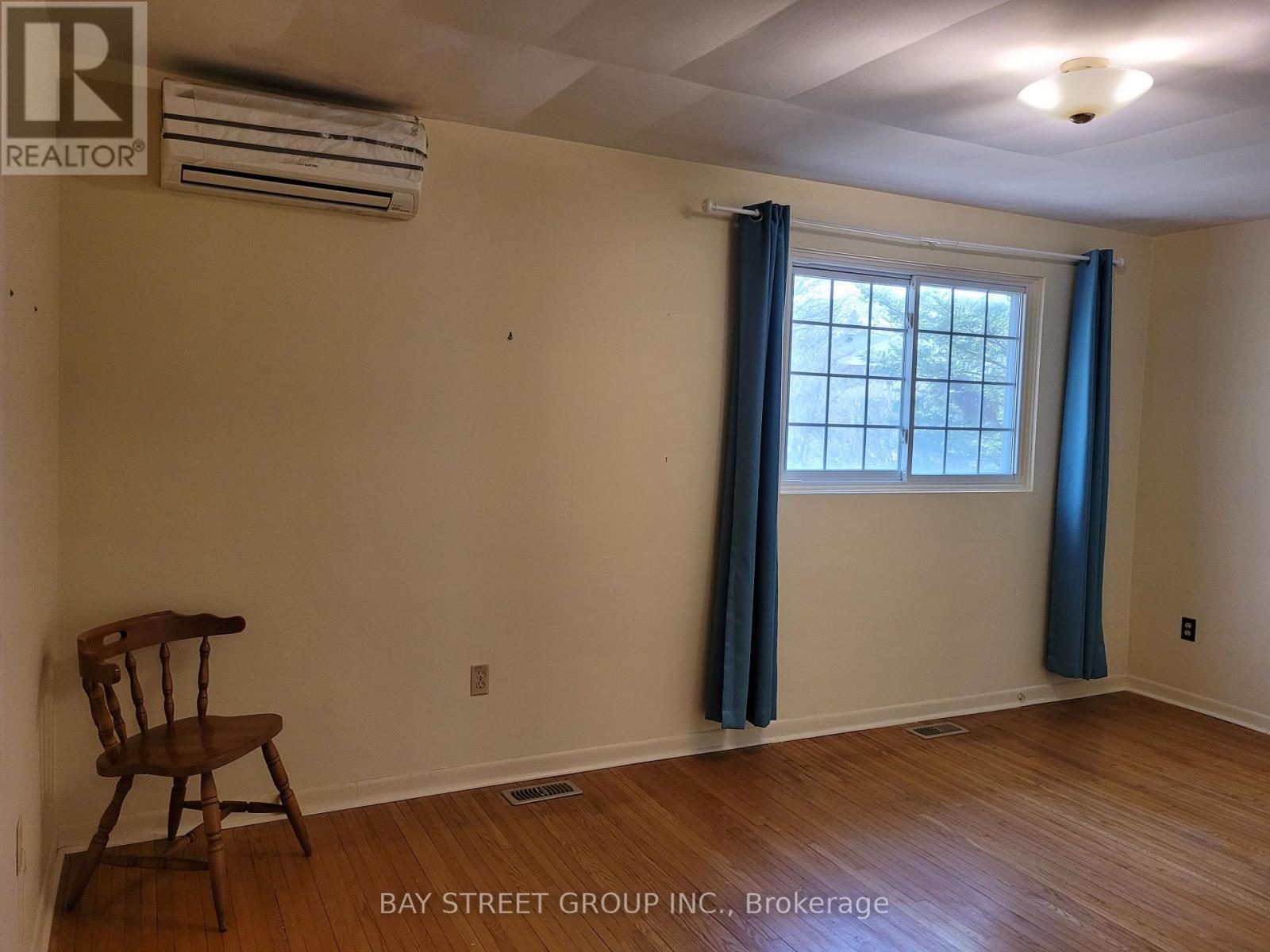 Main Floor - 3 Sheldonbury Crescent, Toronto, Ontario  M1W 1K8 - Photo 8 - E12987836