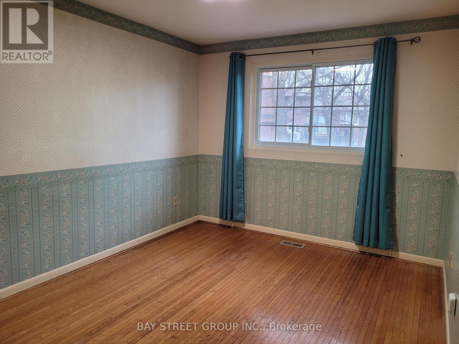 Main Floor - 3 Sheldonbury Crescent, Toronto, Ontario  M1W 1K8 - Photo 9 - E12987836