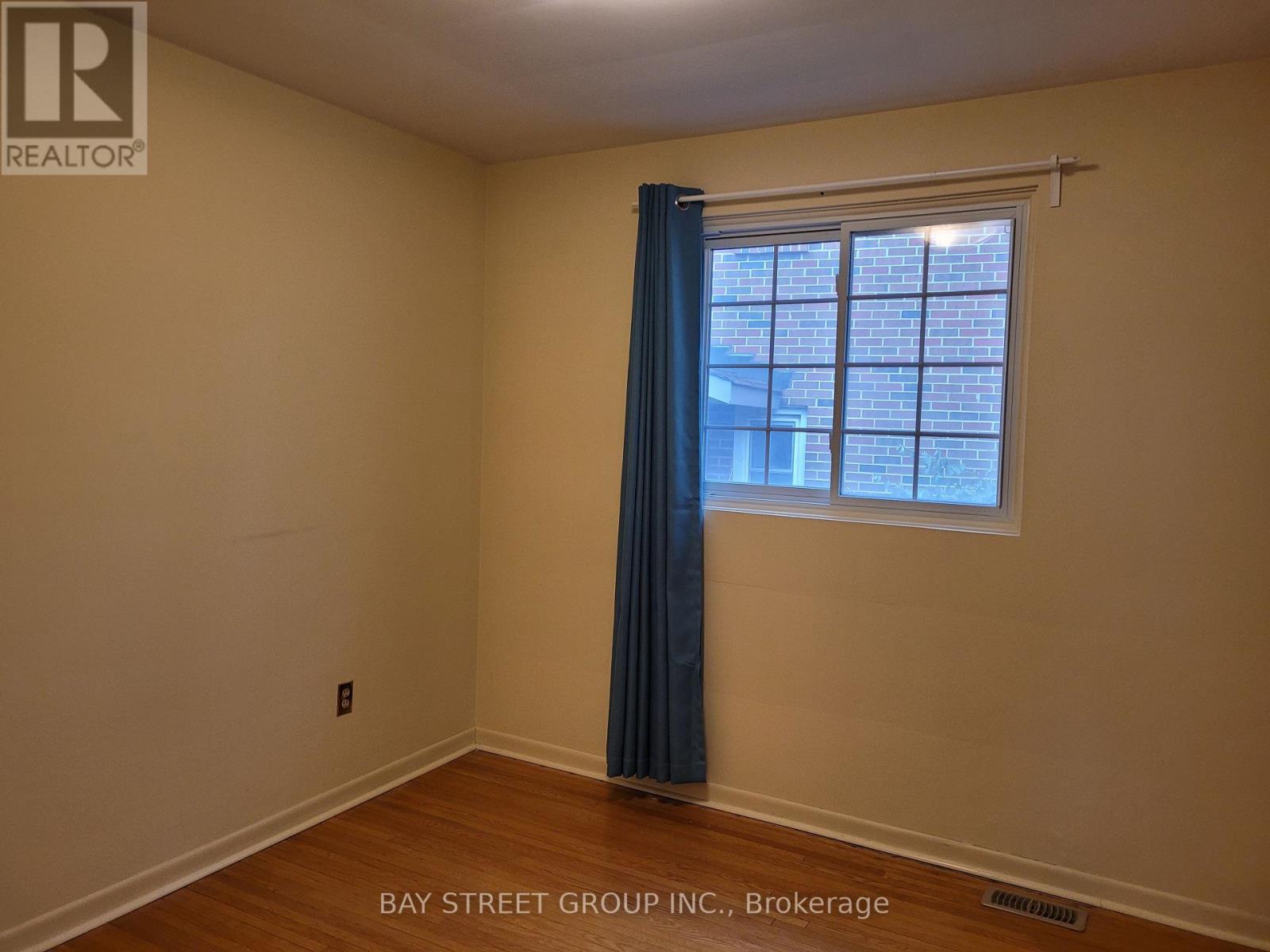 Main Floor - 3 Sheldonbury Crescent, Toronto, Ontario  M1W 1K8 - Photo 10 - E12987836