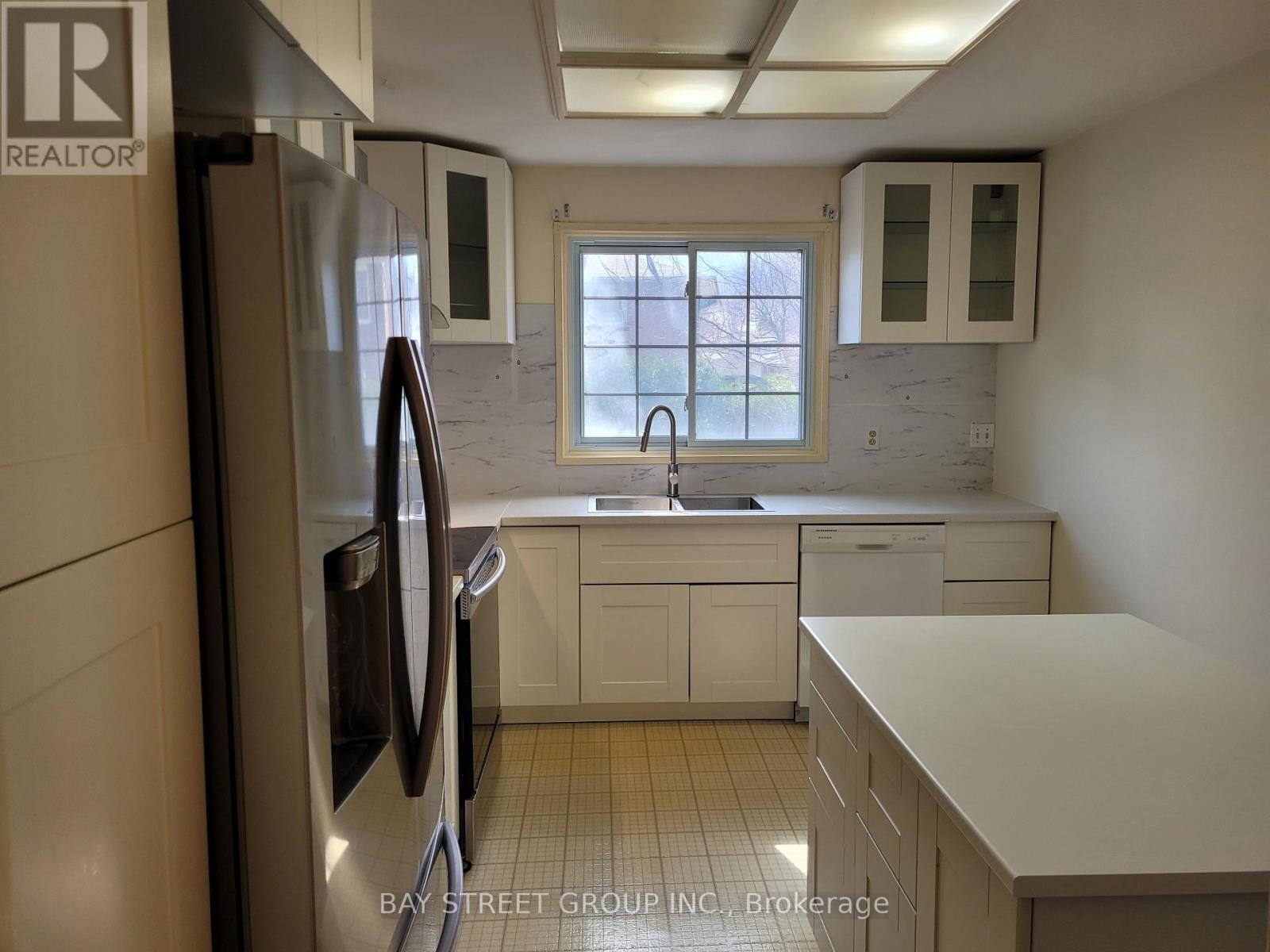 Main Floor - 3 Sheldonbury Crescent, Toronto, Ontario  M1W 1K8 - Photo 3 - E12987836