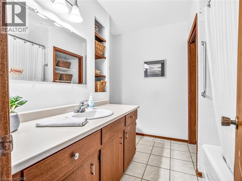 4246 Academy Street, Lincoln, Ontario  L0R 1B0 - Photo 17 - 40822630