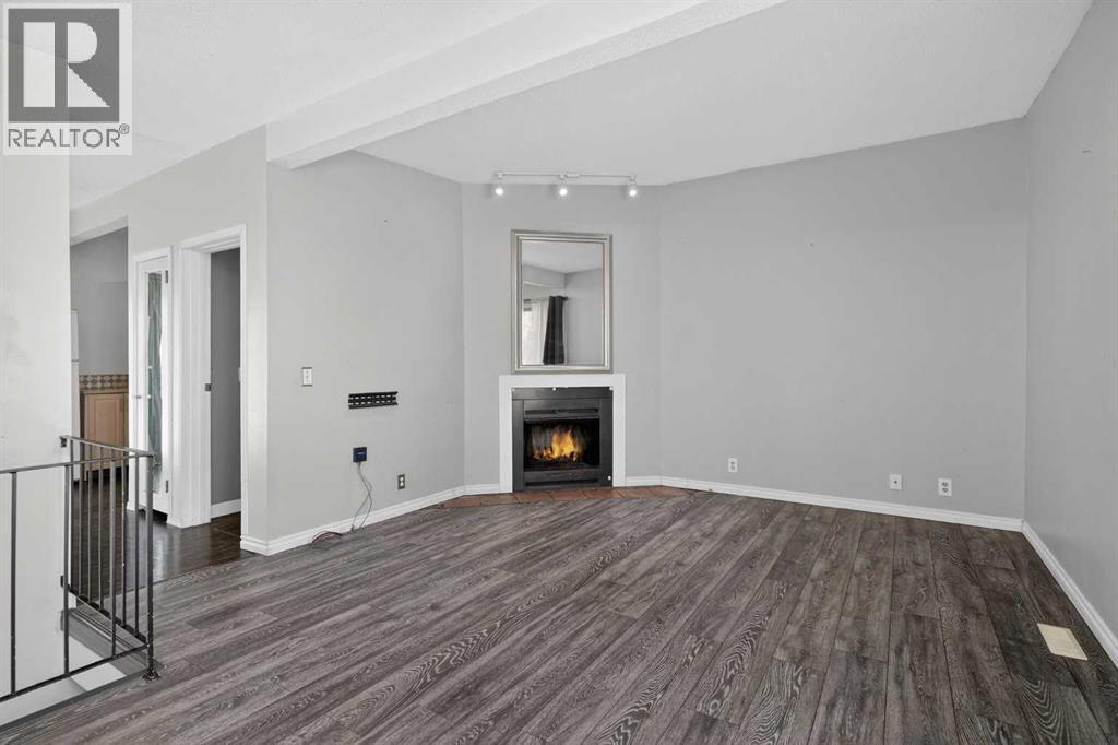 2240a 43 Street Se, Calgary, Alberta  T2B 1H5 - Photo 3 - A2303530