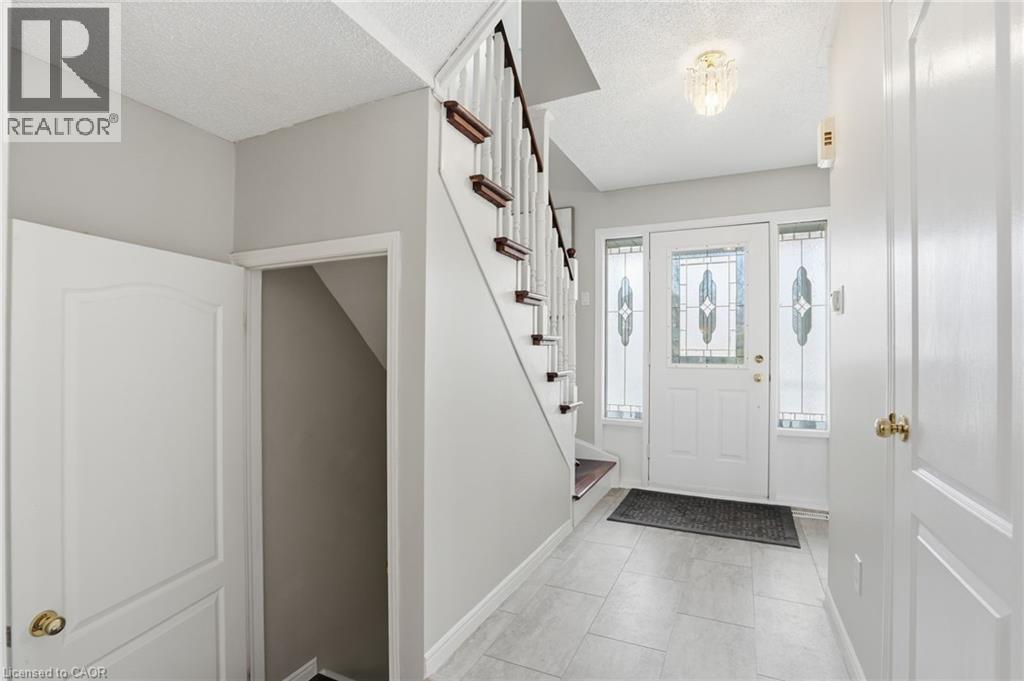 68 Rockhaven Lane, Waterdown, Ontario  L8B 0J9 - Photo 16 - 40816474