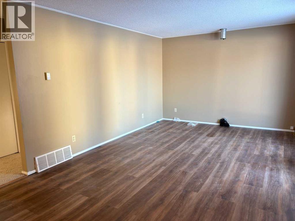 5103 50 Avenue, Myrnam, Alberta  T0A 3K0 - Photo 8 - A2274616