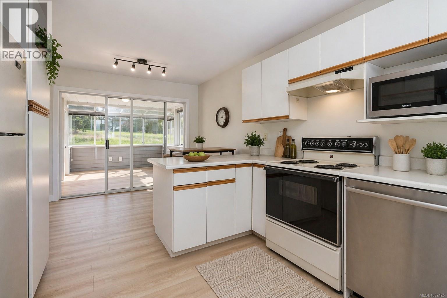 3720 Arbutus Dr N, Cobble Hill, British Columbia  V0R 1L1 - Photo 3 - 1032425