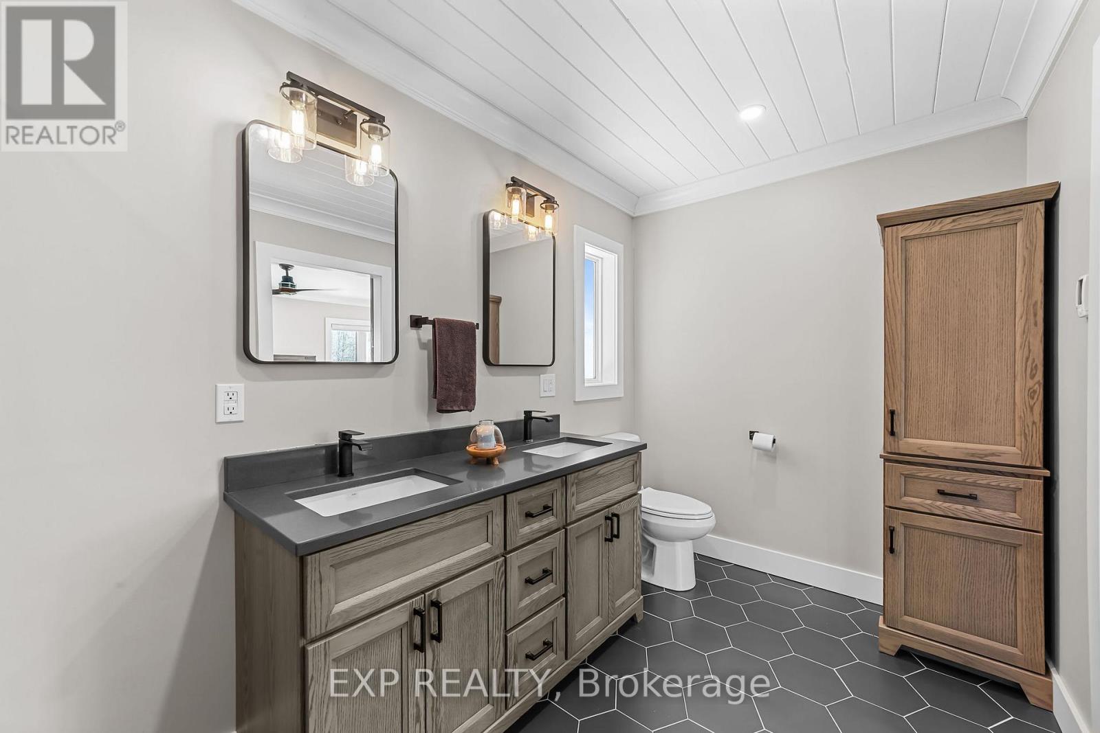 9221 Hickory Drive, Strathroy-Caradoc, Ontario  N7G 3H3 - Photo 17 - X13022472