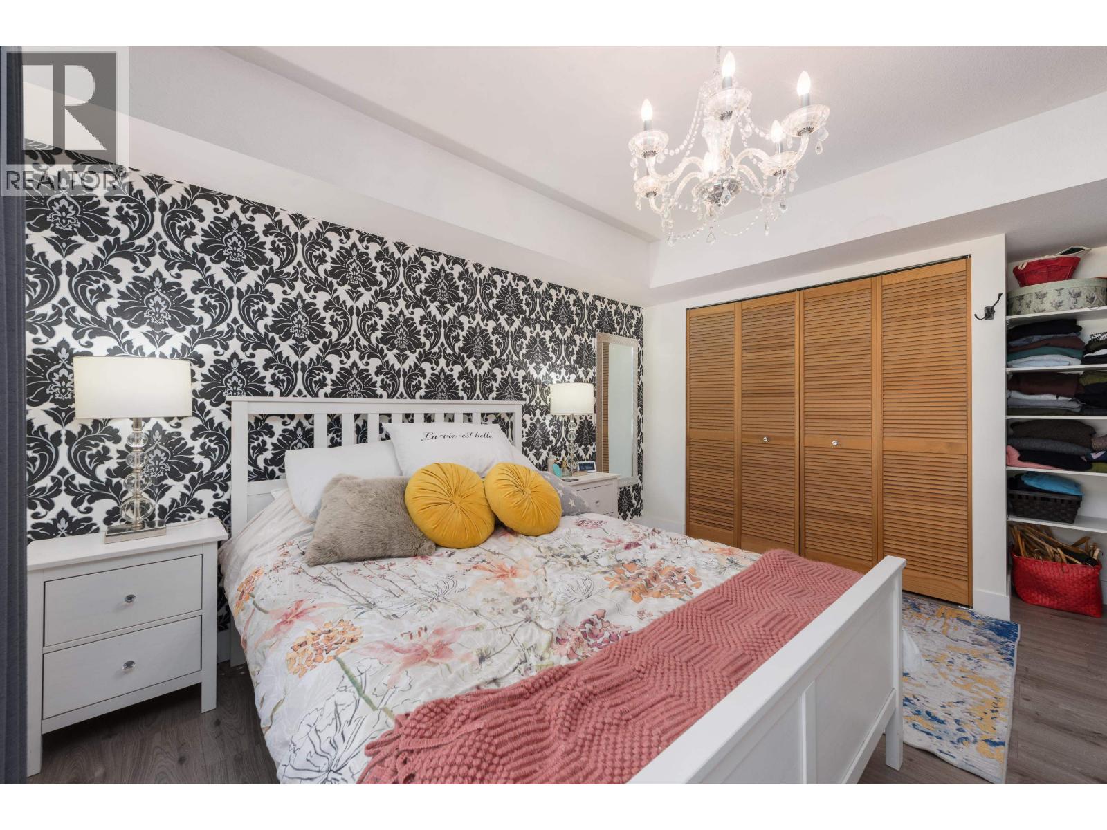 300 E 25th Street, North Vancouver, British Columbia  V7N 1A3 - Photo 35 - R3110888