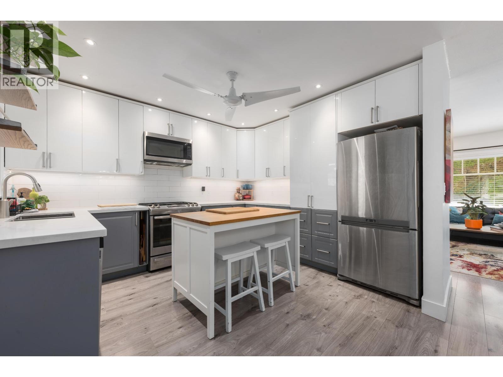 300 E 25th Street, North Vancouver, British Columbia  V7N 1A3 - Photo 8 - R3110888