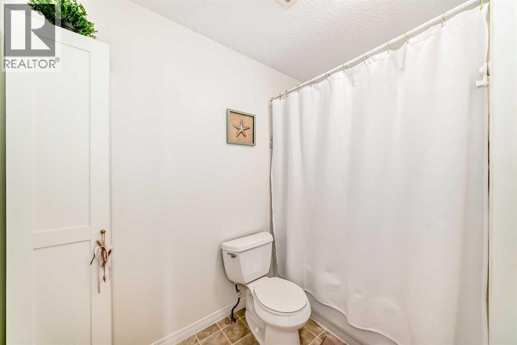 110 Country Hills Cove NW, Calgary, Alberta  T3K 5G7 - Photo 28 - A2289428