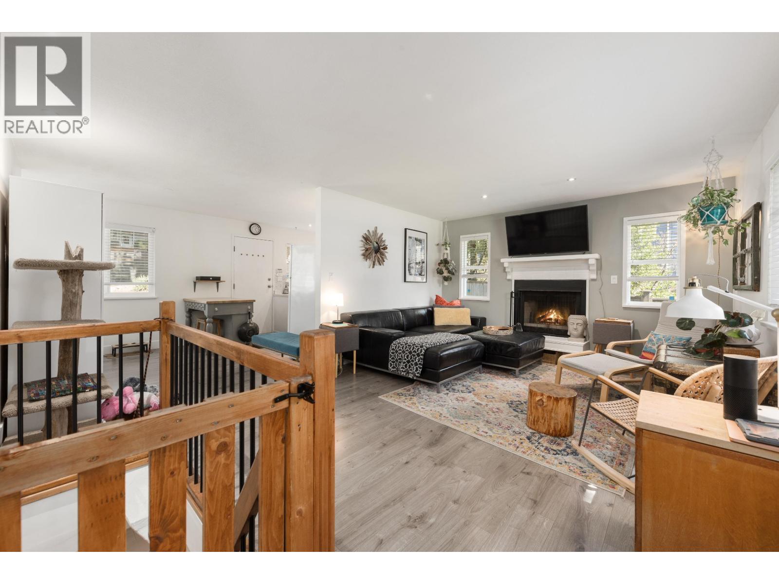 300 E 25th Street, North Vancouver, British Columbia  V7N 1A3 - Photo 30 - R3110888