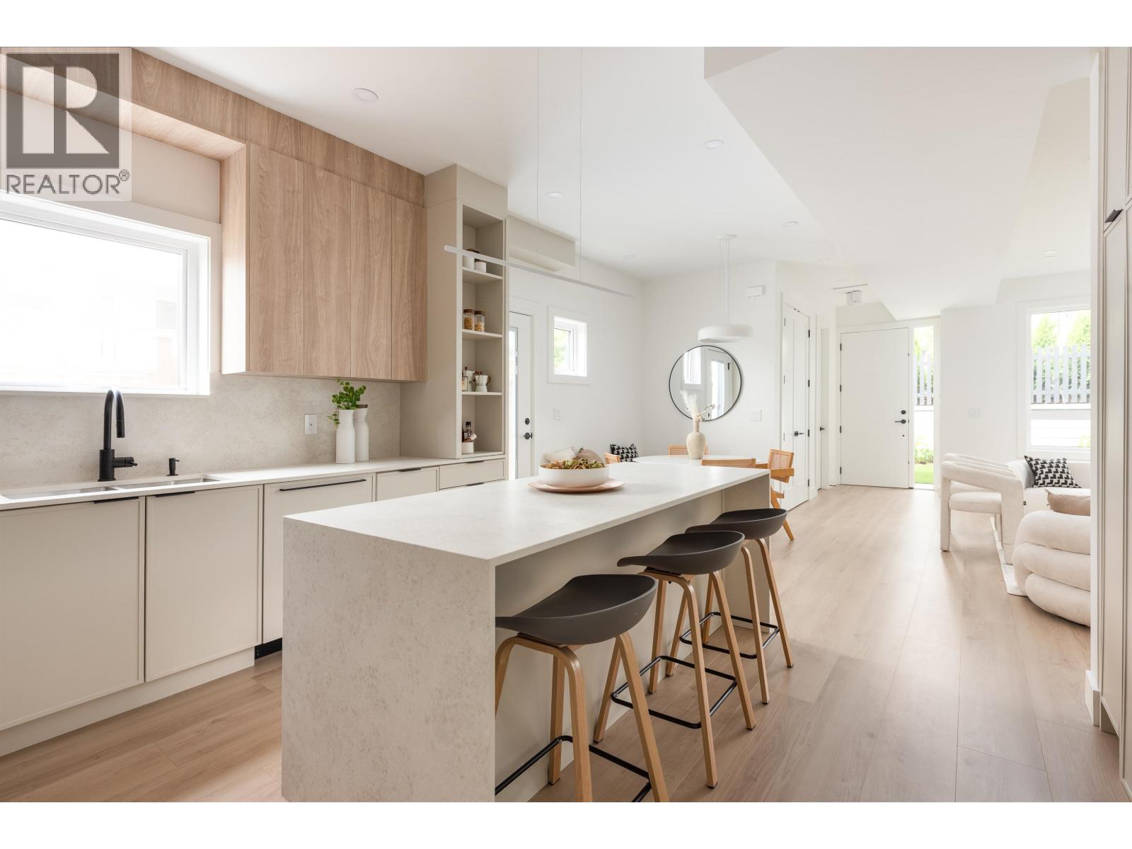 104 1132 Madore Avenue, Coquitlam, British Columbia  V3K 3B9 - Photo 4 - R3111150