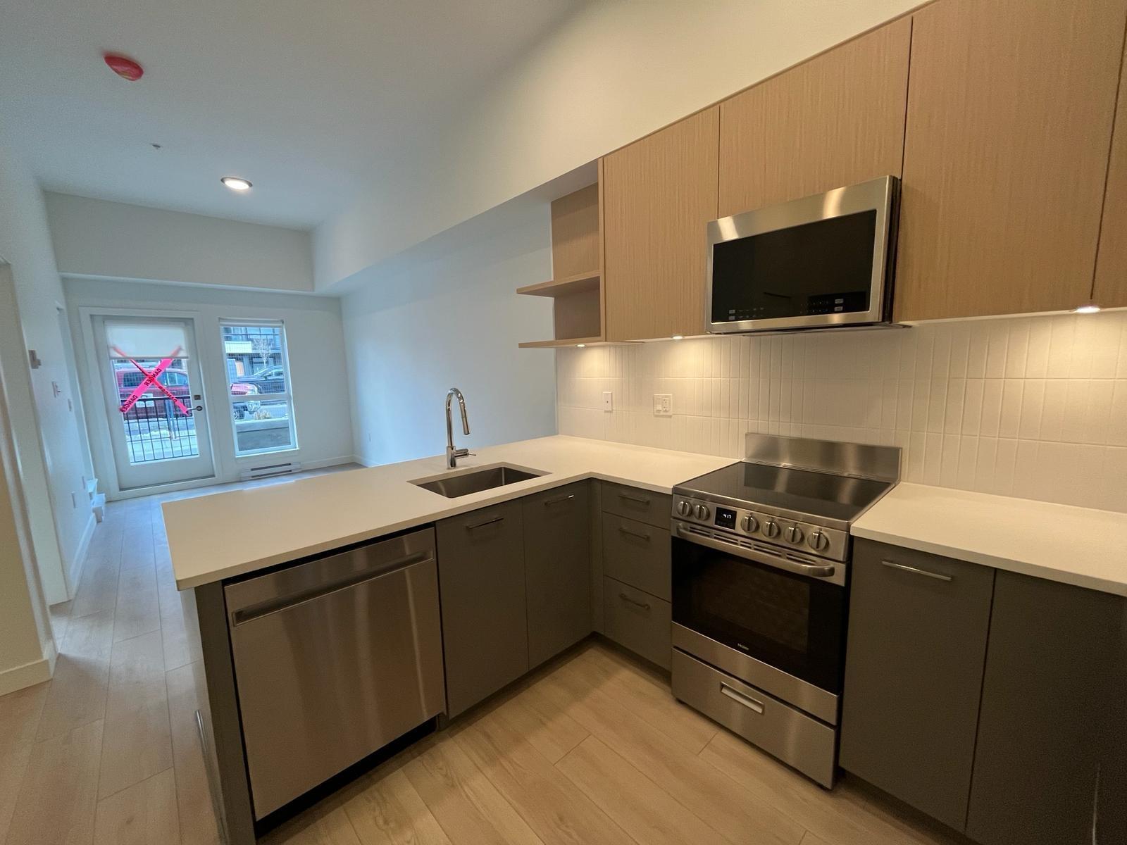 1st Floor 10777 138 Avenue, Surrey, British Columbia  V3T 0T5 - Photo 2 - R3113656