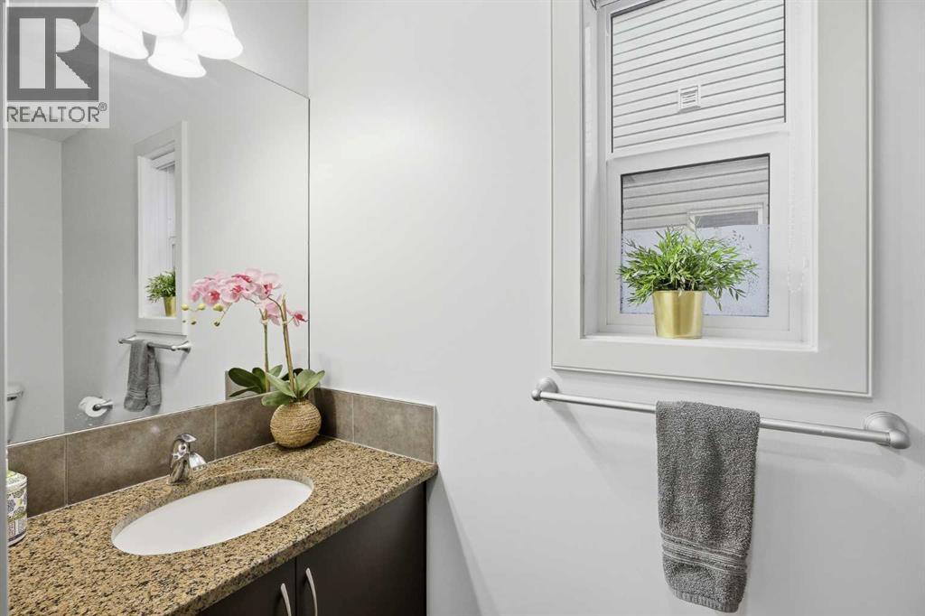 107 Everwoods Park Sw, Calgary, Alberta  T2Y 0G3 - Photo 5 - A2300828