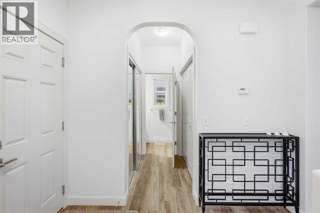 107 Everwoods Park Sw, Calgary, Alberta  T2Y 0G3 - Photo 4 - A2300828