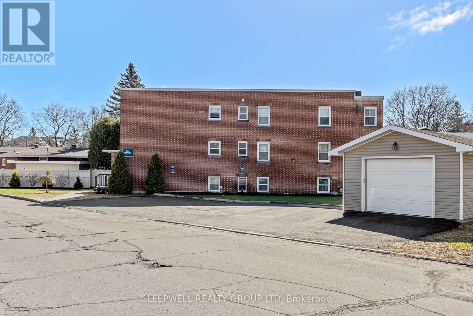 54 Centennial Boulevard, Ottawa, Ontario  K1S 0M9 - Photo 3 - X13022406