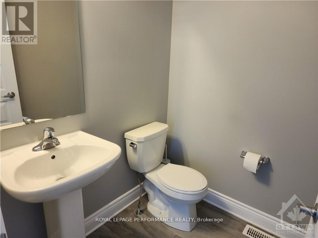 338 Twilight Avenue, Russell, Ontario  K4R 0E3 - Photo 3 - X13022458