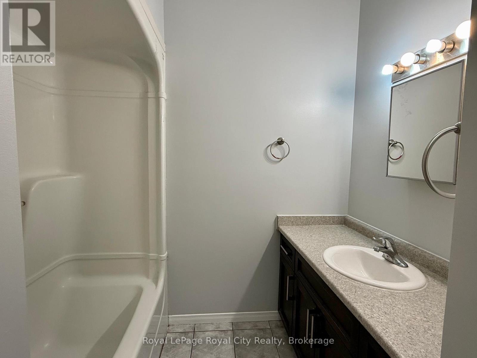 1 - 116 Wyndham Street N, Guelph, Ontario  N1H 4E8 - Photo 6 - X12999172