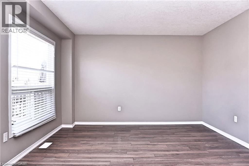 40 Madeleine Street, Kitchener, Ontario  N2R 1V4 - Photo 7 - 40822627