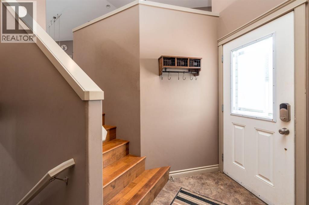 1902 56 Avenue, Lloydminster, Alberta  T9V 3M4 - Photo 2 - A2293847