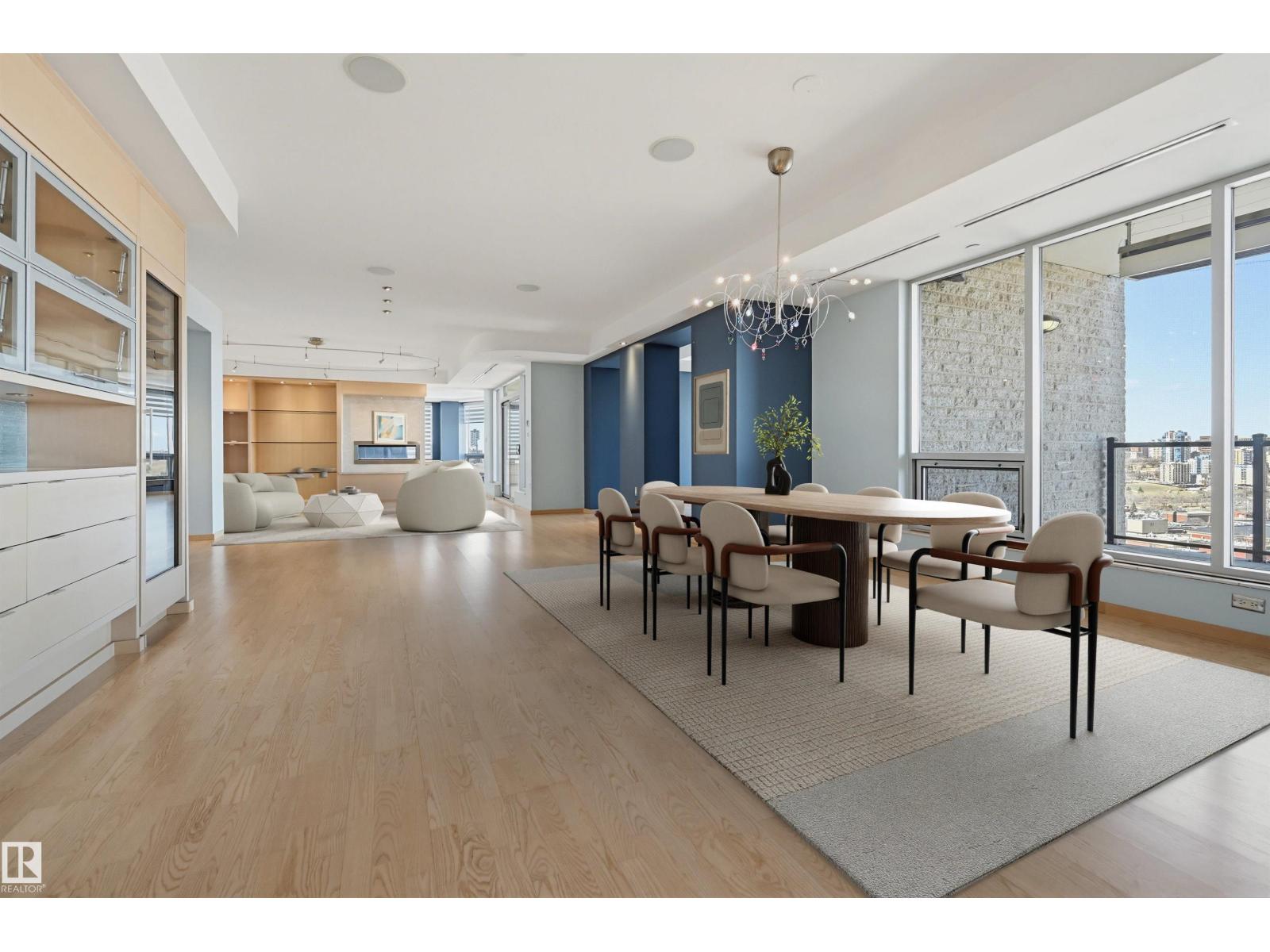 #901 10035 Saskatchewan Dr NW, Edmonton, Alberta  T6E 4R4 - Photo 2 - E4474440