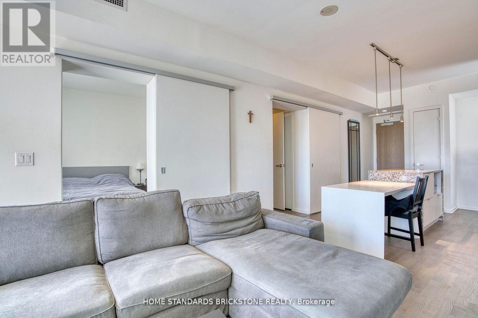 1306 - 1 Bloor Street E, Toronto, Ontario  M4W 0A8 - Photo 13 - C13022454