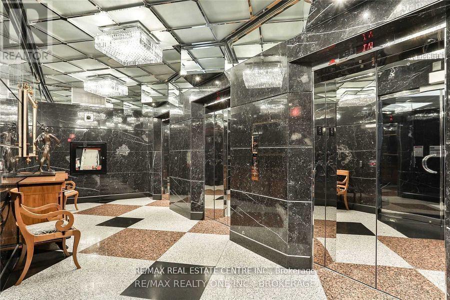 1102 - 33 University Avenue, Toronto, Ontario  M5J 2S7 - Photo 6 - C13022460