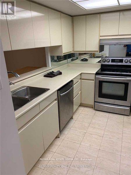 1102 - 33 University Avenue, Toronto, Ontario  M5J 2S7 - Photo 8 - C13022460