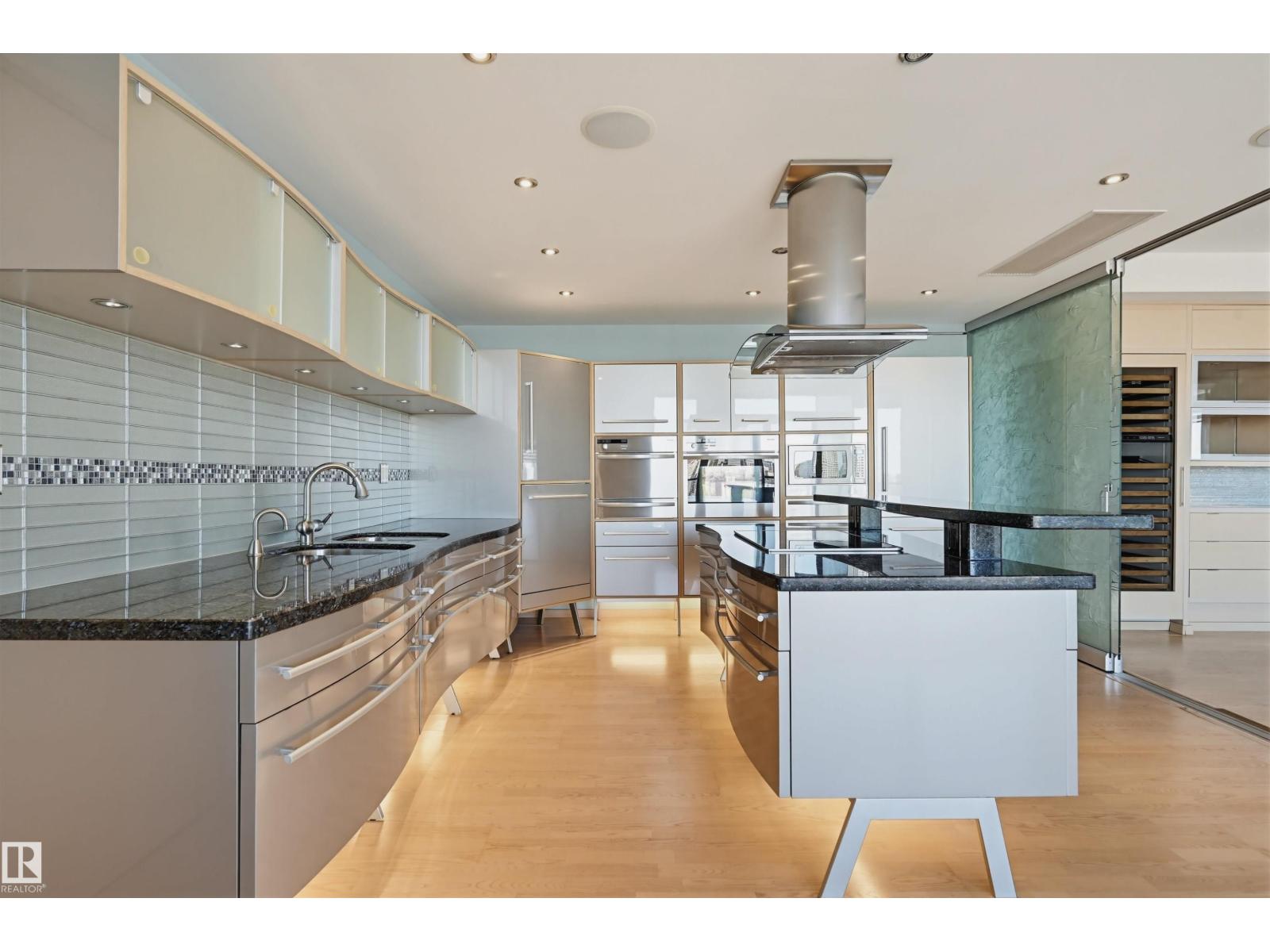 #901 10035 Saskatchewan Dr NW, Edmonton, Alberta  T6E 4R4 - Photo 24 - E4474440