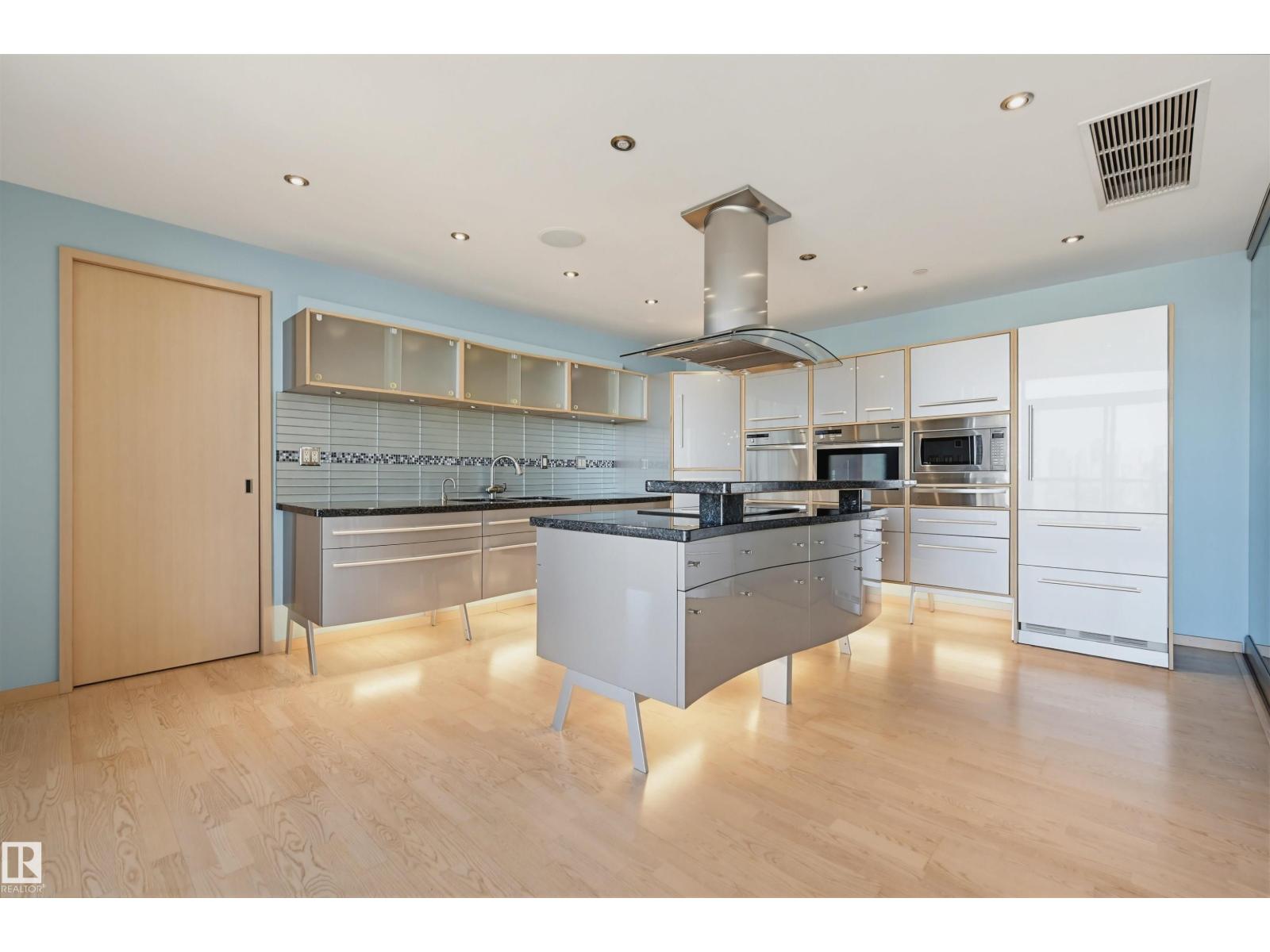 #901 10035 Saskatchewan Dr NW, Edmonton, Alberta  T6E 4R4 - Photo 22 - E4474440