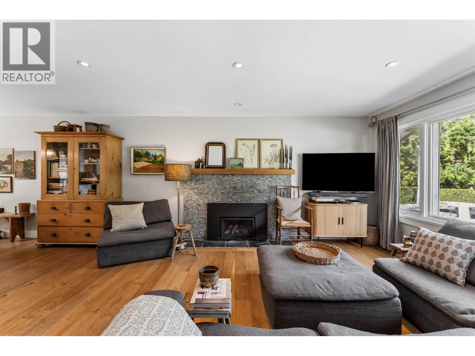 1383 W 23rd Street, North Vancouver, British Columbia  V7P 2H6 - Photo 4 - R3110684