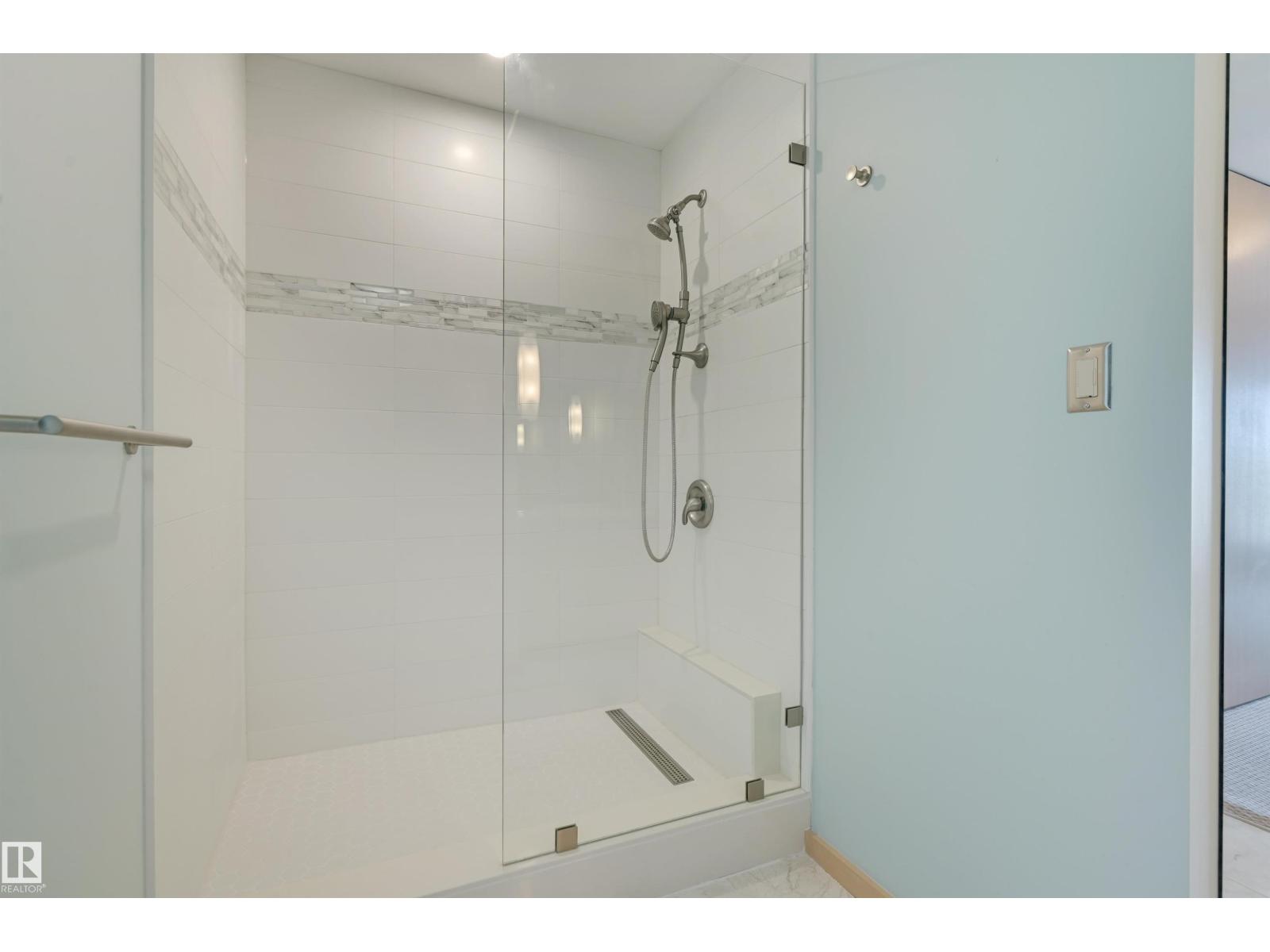 #901 10035 Saskatchewan Dr NW, Edmonton, Alberta  T6E 4R4 - Photo 56 - E4474440