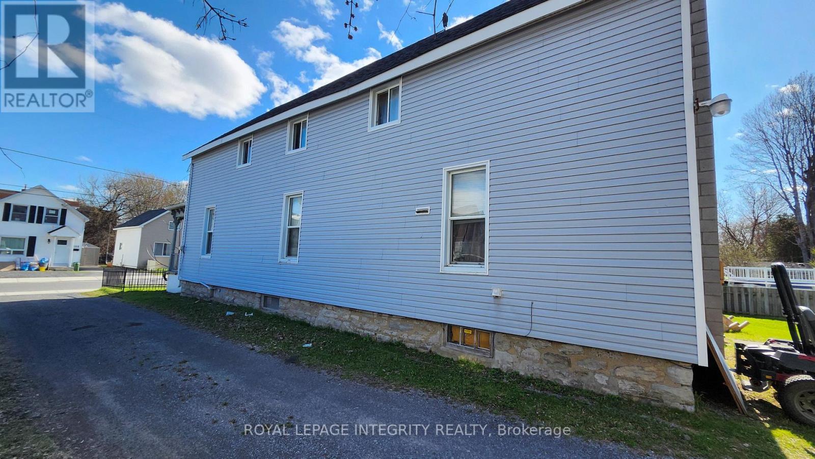 439 3rd Street E, Cornwall, Ontario  K6H 2E6 - Photo 3 - X13017806