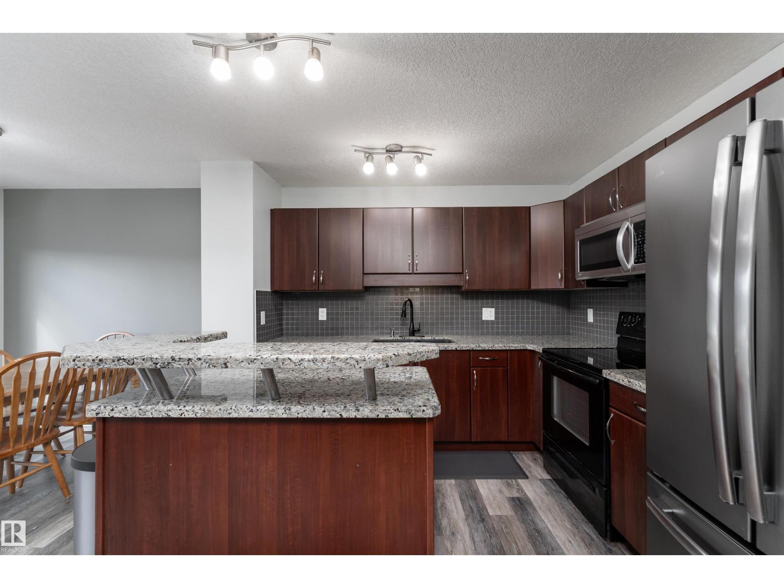 5911 8 Av Sw, Edmonton, Alberta  T6X 0G5 - Photo 6 - E4483067