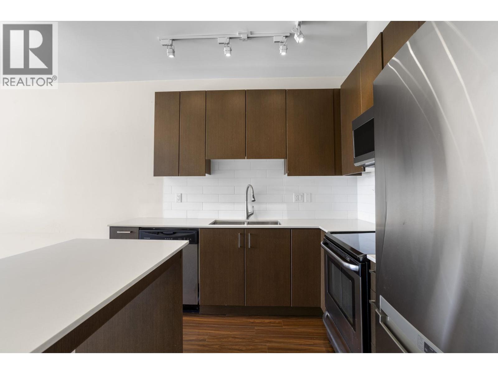 307 2351 Kelly Avenue, Port Coquitlam, British Columbia  V3C 0C6 - Photo 3 - R3113267