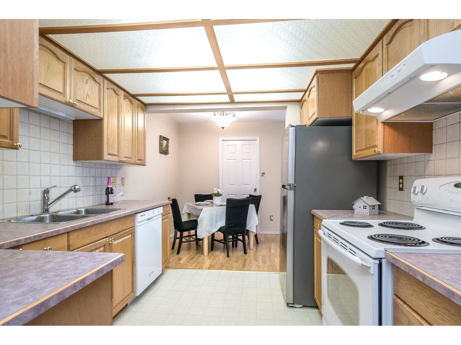 203 9109 154 Street, Surrey, British Columbia  V3R 9G8 - Photo 13 - R3113063