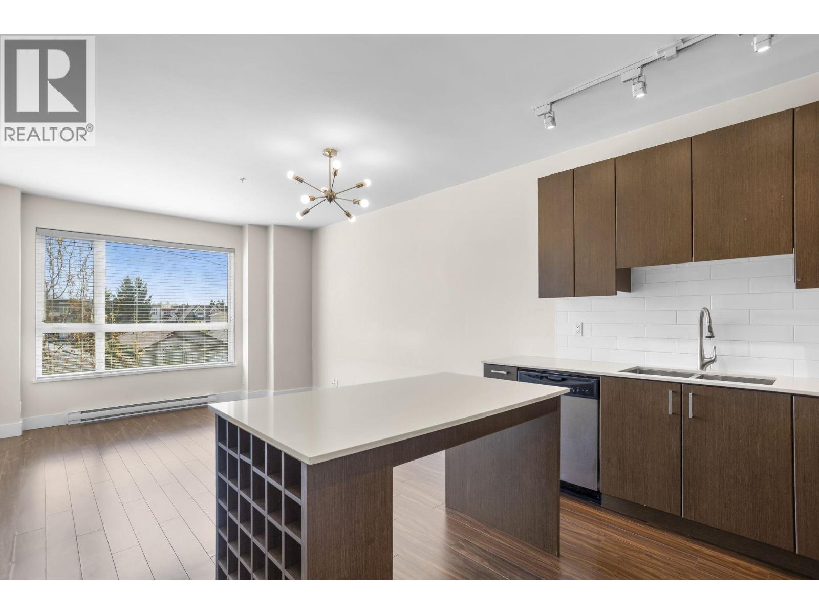 307 2351 Kelly Avenue, Port Coquitlam, British Columbia  V3C 0C6 - Photo 4 - R3113267