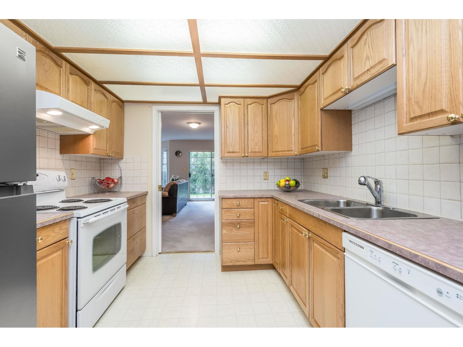 203 9109 154 Street, Surrey, British Columbia  V3R 9G8 - Photo 12 - R3113063