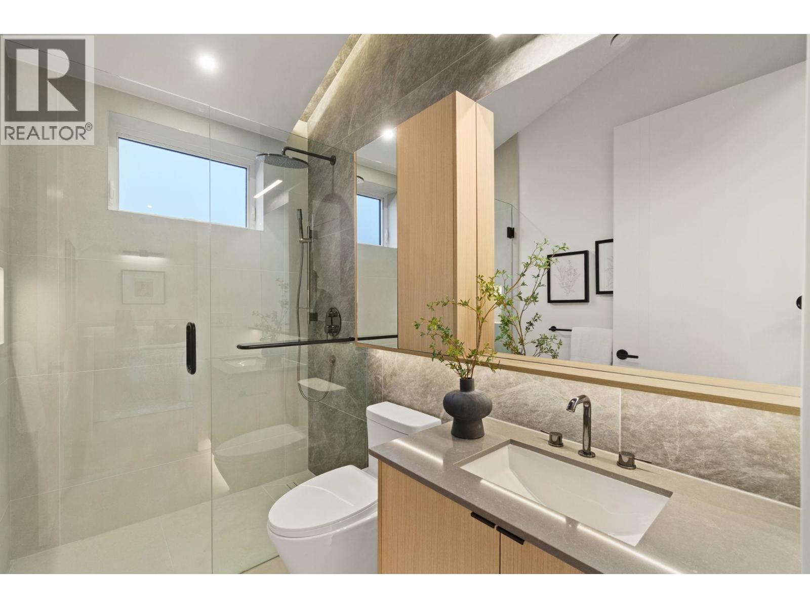 2 1945 E 13th Avenue, Vancouver, British Columbia  V5N 2C3 - Photo 11 - R3108676