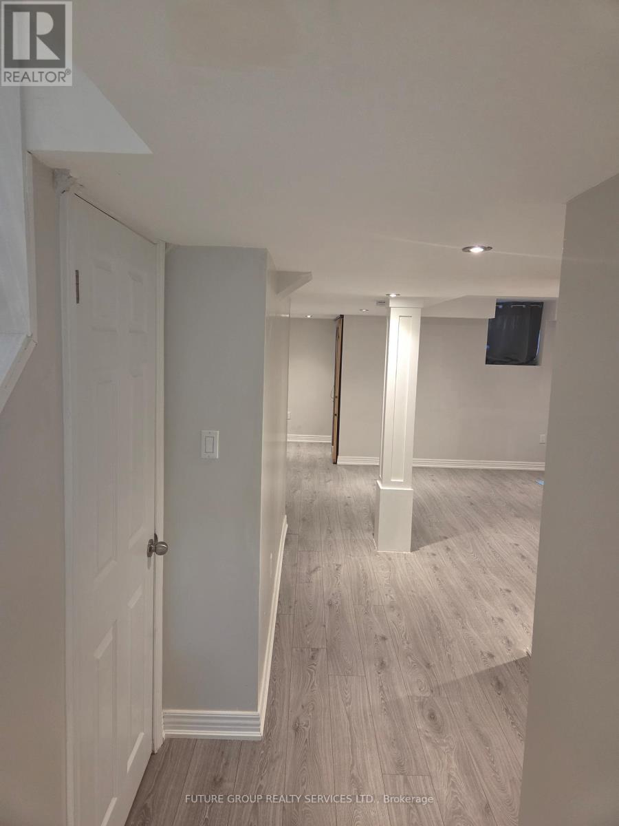 22 Rich Crescent, Whitby, Ontario  L1P 1V8 - Photo 6 - E13022378