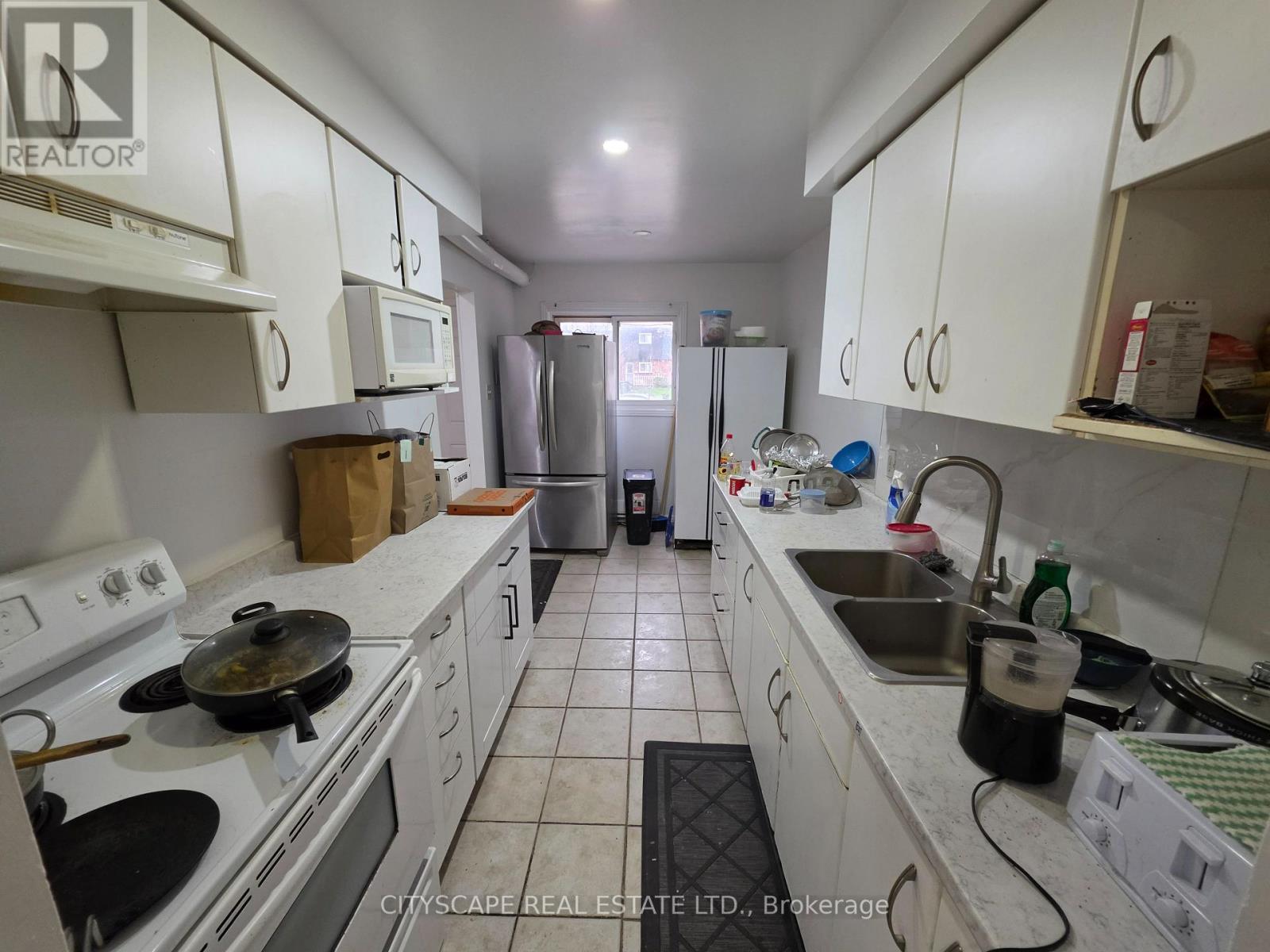 63 Wiggens Court, Toronto, Ontario  M1B 1K3 - Photo 4 - E13022474