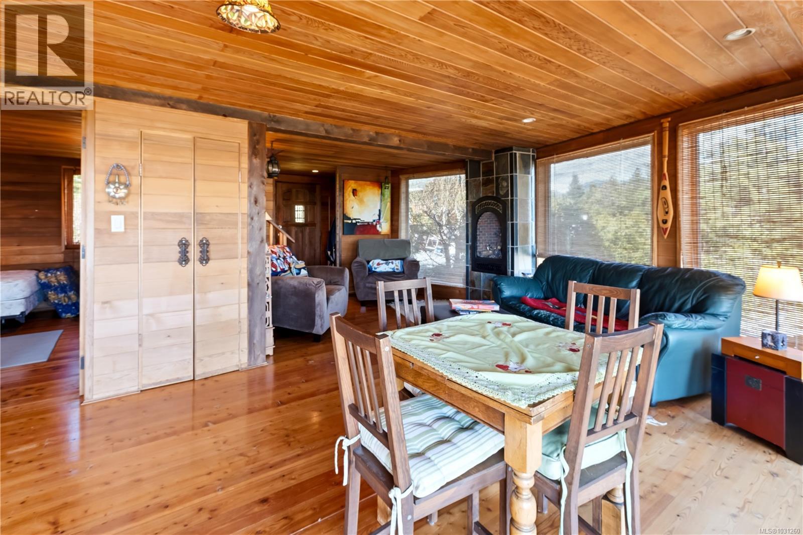 1117 Sixth Ave, Ucluelet, British Columbia  V0R 3A0 - Photo 10 - 1031260