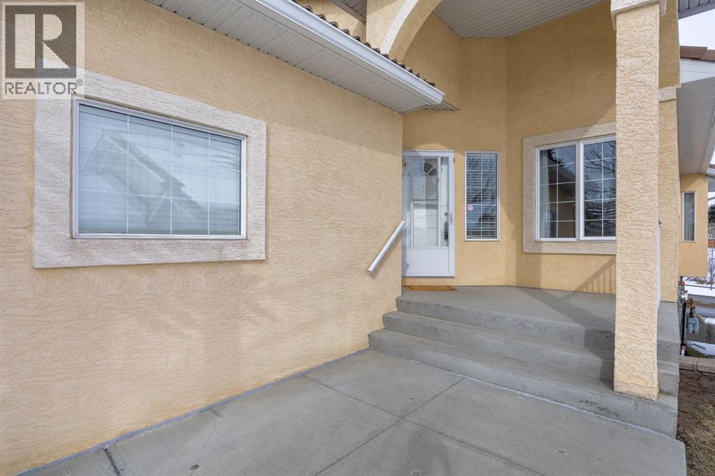 35 Scimitar Heath Nw, Calgary, Alberta  T3L 2E1 - Photo 5 - A2297330