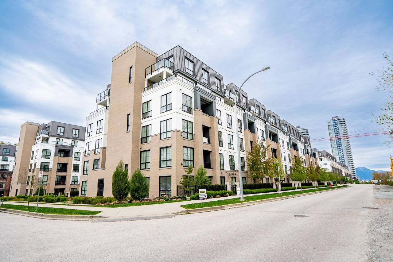 604 8379 201 Street, Langley, British Columbia  V2Y 3S6 - Photo 3 - R3113416