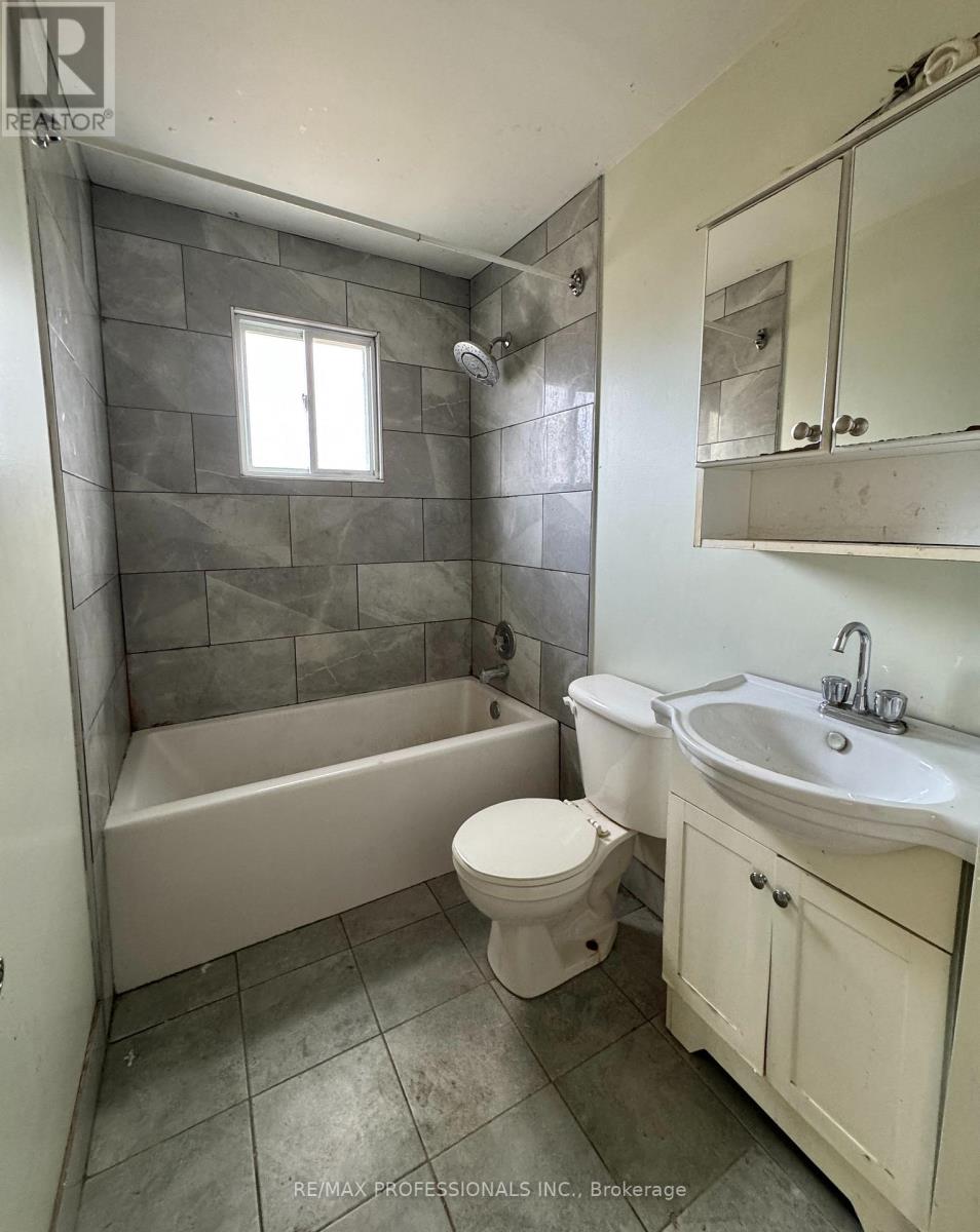 45 Easton Avenue, Tay, Ontario  L0K 1R0 - Photo 12 - S13022466