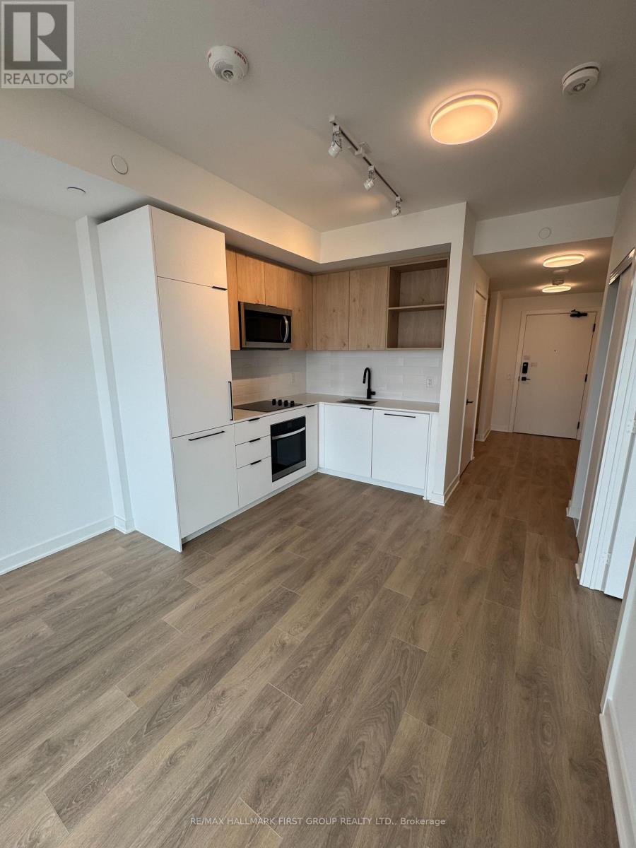 621 - 1185 Dupont Street, Toronto, Ontario  M6H 0G5 - Photo 1 - W13022382