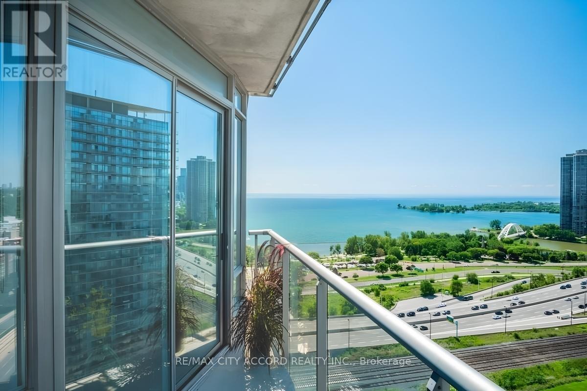 2702 - 15 Windermere Avenue, Toronto, Ontario  M6S 5A2 - Photo 11 - W13022396